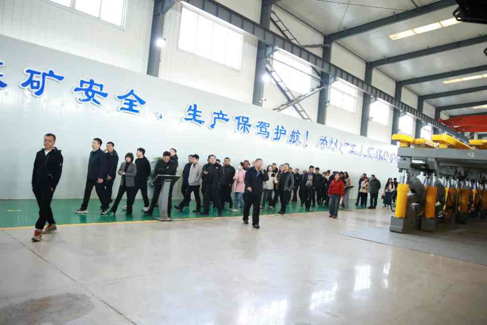 铁岭市委党校乡科级带领干部学习二班学生 到鑫丰团体考查调研