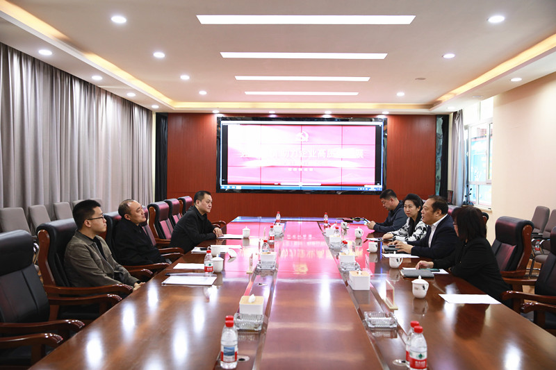 铁岭市委社会任务部深切鑫丰团体调研指点 助力党建与企业成长深度融会